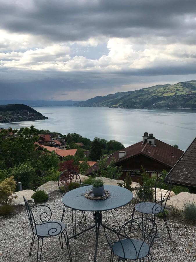 Moderne Unterkunft mit Panoramablick auf Thunersee Krattigen Exterior foto