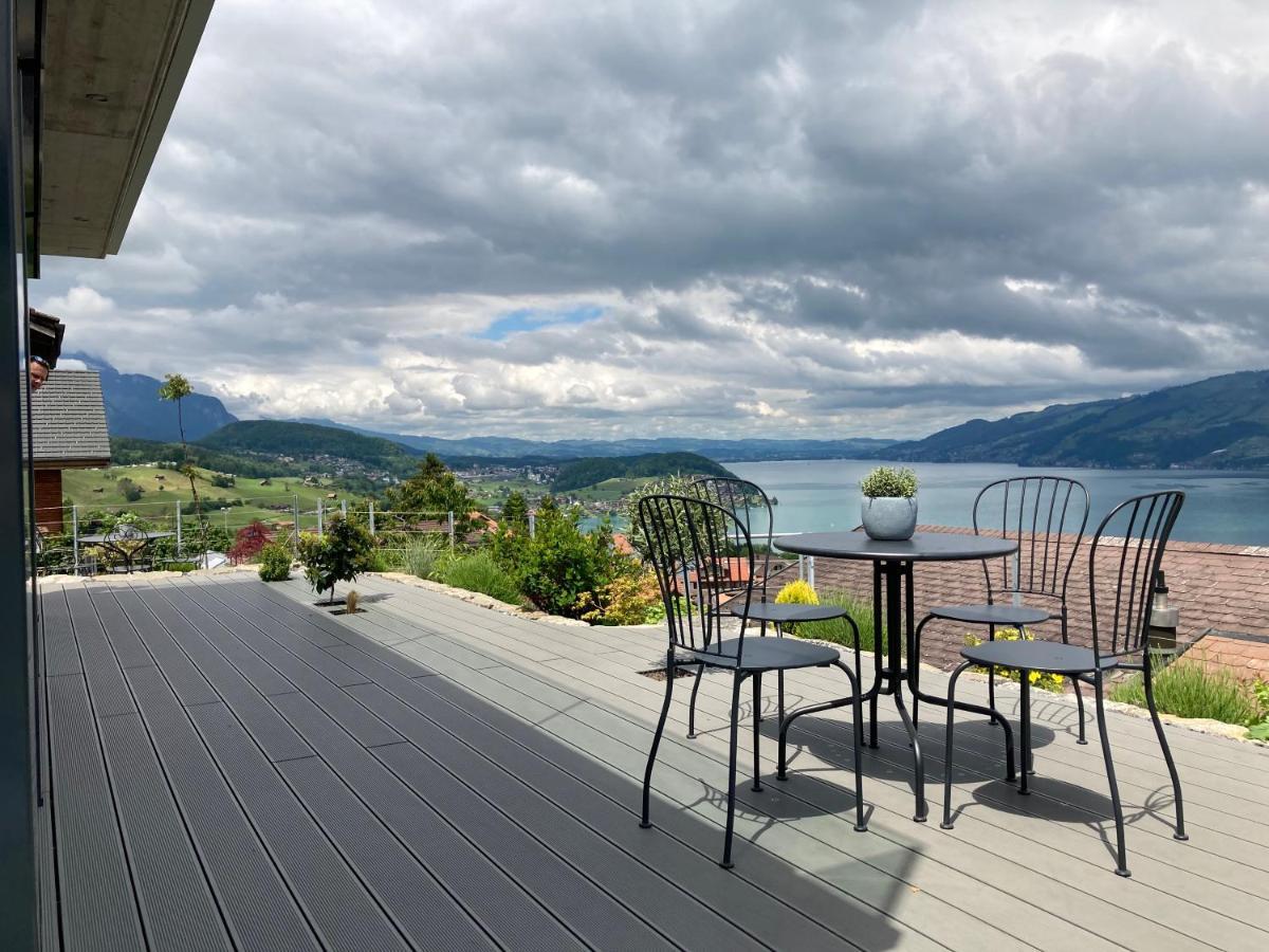 Moderne Unterkunft mit Panoramablick auf Thunersee Krattigen Exterior foto