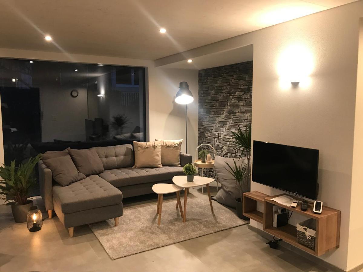 Moderne Unterkunft mit Panoramablick auf Thunersee Krattigen Exterior foto