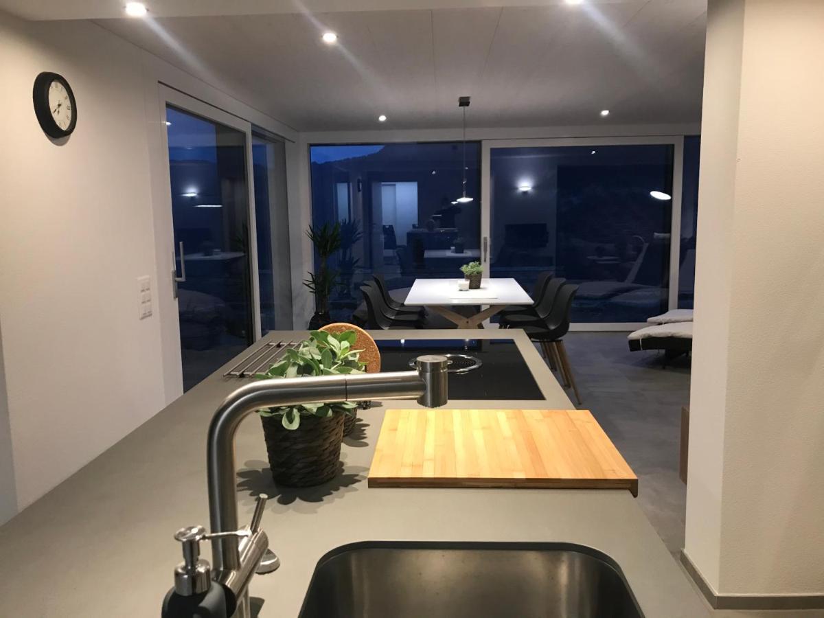 Moderne Unterkunft mit Panoramablick auf Thunersee Krattigen Exterior foto